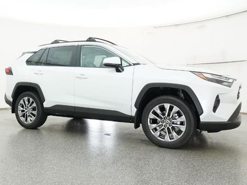 Used 2025 Toyota RAV4 XLE Premium image 66