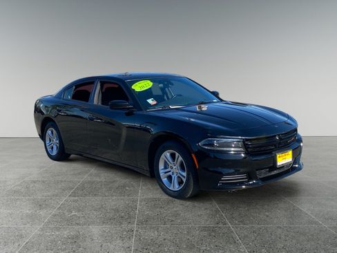 Used 2022 Dodge Charger SXT RWD image 7