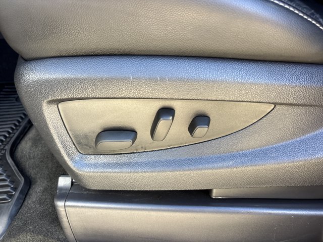 Used 2014 Chevrolet Silverado 1500 LTZ AWD/4WD image 17