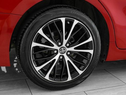 Used 2019 Toyota Camry SE image 51