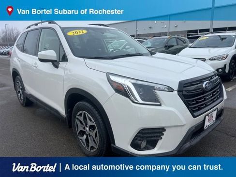Used 2022 Subaru Forester Premium image 8