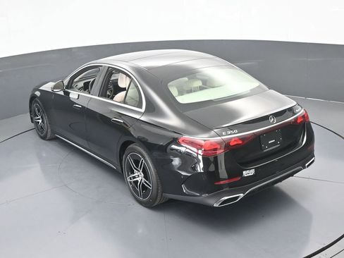 Used 2025 Mercedes-Benz E 350 4MATIC Sedan image 54