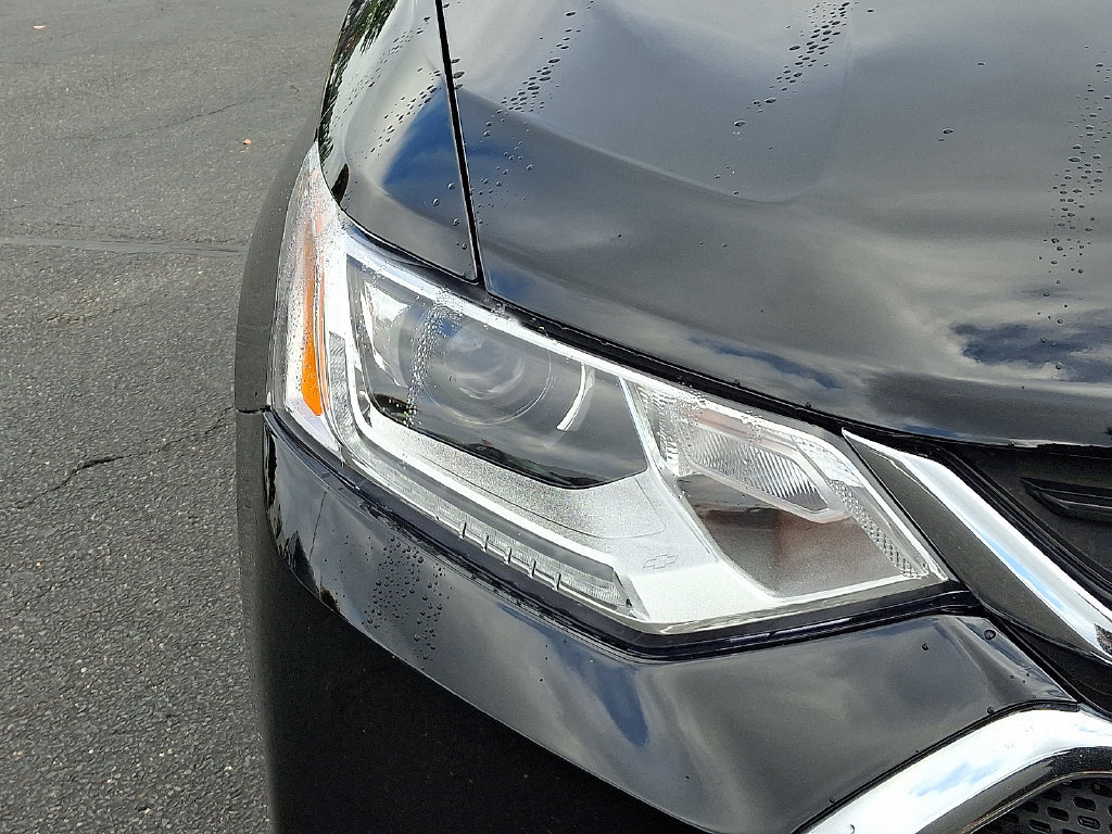 Used 2021 Chevrolet Traverse LS FWD image 9