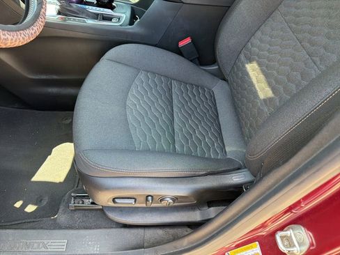 Used 2019 Chevrolet Equinox LT FWD image 8