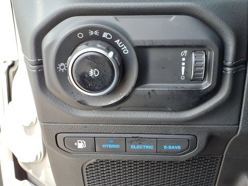 Used 2024 Jeep Wrangler Unlimited Rubicon 4xe AWD/4WD image 36
