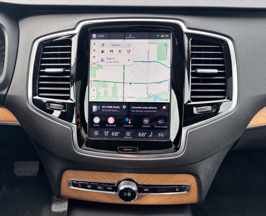 Certified 2024 Volvo XC90 B6 Plus w/ Protection Package AWD/4WD image 9