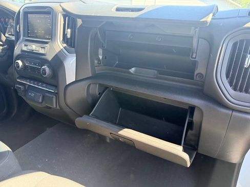 Used 2022 Chevrolet Silverado 1500 Custom AWD/4WD image 31