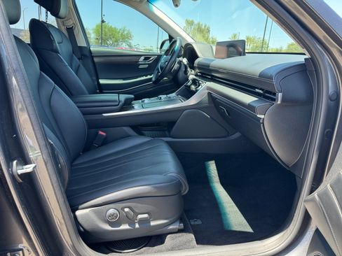 Used 2023 Genesis GV80 2.5T AWD/4WD image 19