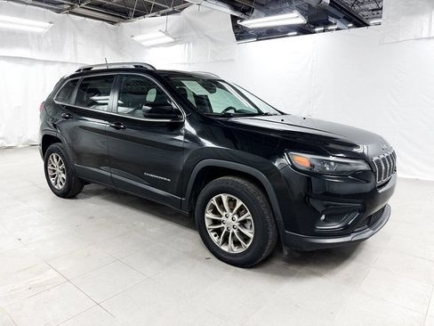 Used 2021 Jeep Cherokee Latitude Plus AWD/4WD image 8
