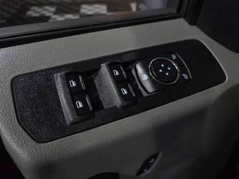 Used 2021 Ford F250 XL w/ STX Appearance Package AWD/4WD image 29