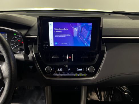 Used 2025 Toyota Corolla Cross AWD Hybrid image 14