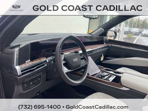 Certified 2026 Cadillac Escalade Platinum Sport AWD/4WD image 22