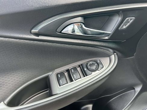 Used 2019 Chevrolet Malibu LS FWD image 15