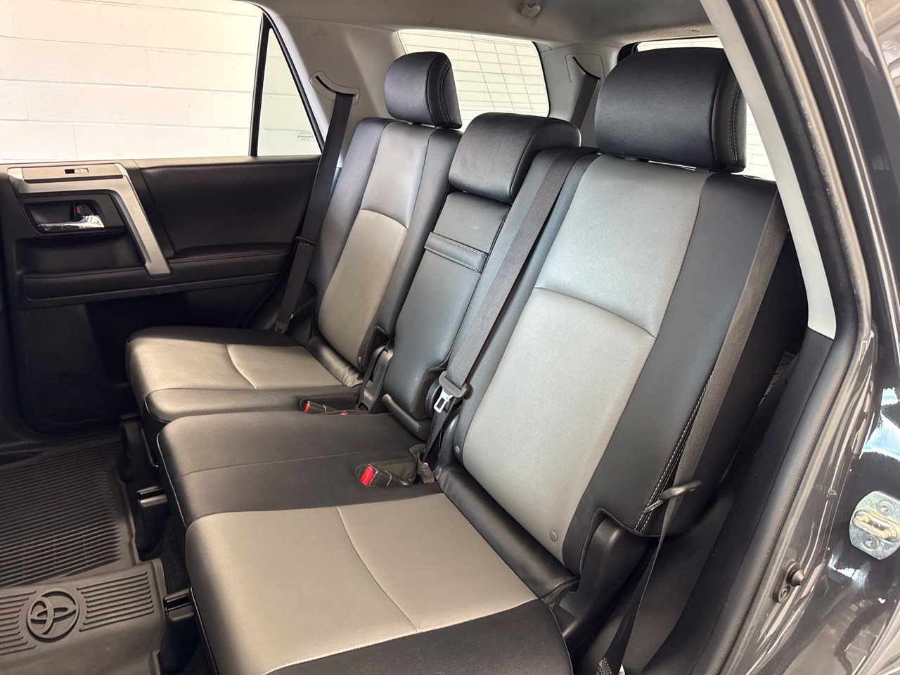 Used 2024 Toyota 4Runner SR5 Premium w/ Moonroof Package AWD/4WD image 41