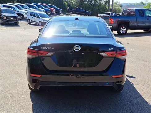 Used 2022 Nissan Sentra SV w/ Trunk Package image 4