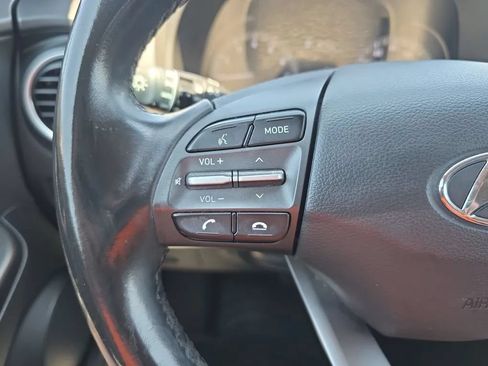 Used 2020 Hyundai Kona Limited FWD image 20