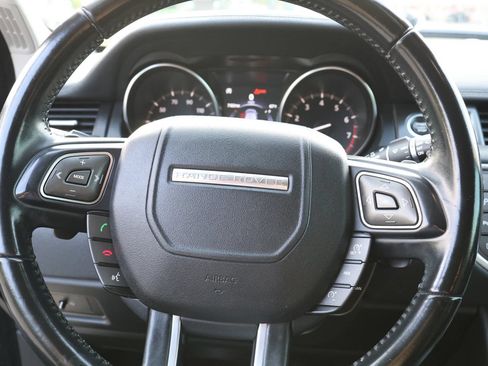 Used 2018 Land Rover Range Rover Evoque SE AWD/4WD image 9