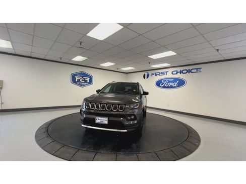 Used 2022 Jeep Compass Limited w/ Sun and Sound Group AWD/4WD image 5