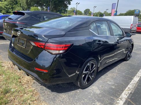 Used 2024 Nissan Sentra SV FWD image 7