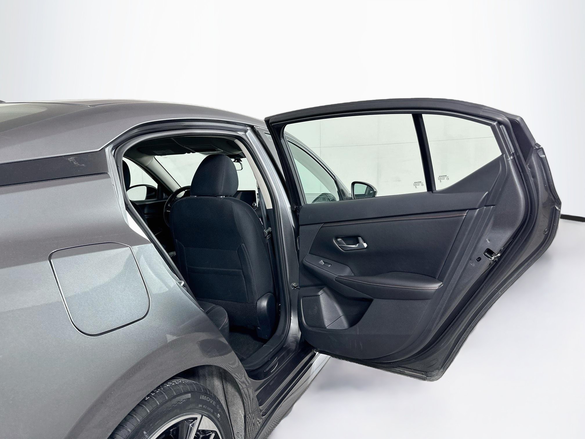 Used 2025 Nissan Sentra SR FWD image 28