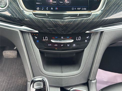 Used 2021 Cadillac XT6 Premium Luxury AWD/4WD image 13