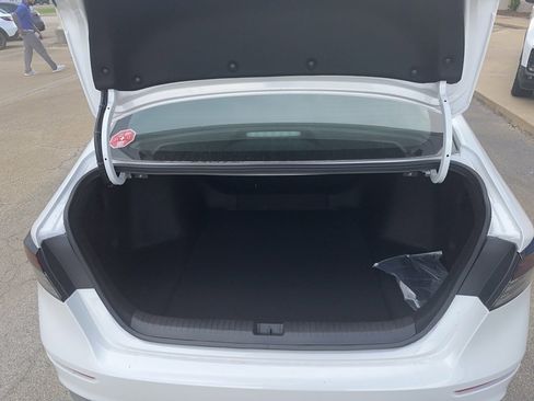 New 2025 Honda Accord SE image 12