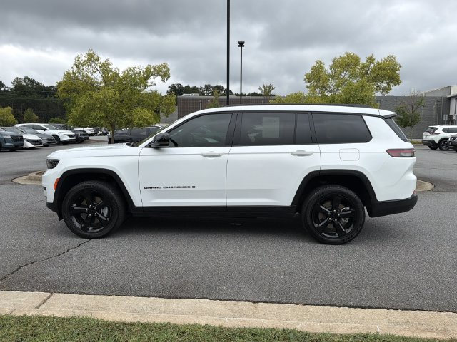 Used 2025 Jeep Grand Cherokee L Altitude AWD/4WD image 8