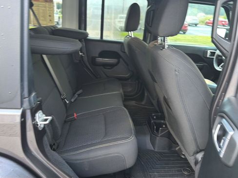 Used 2021 Jeep Wrangler Unlimited Sport AWD/4WD image 12