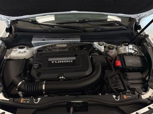 Used 2019 Cadillac XT4 Luxury FWD image 6