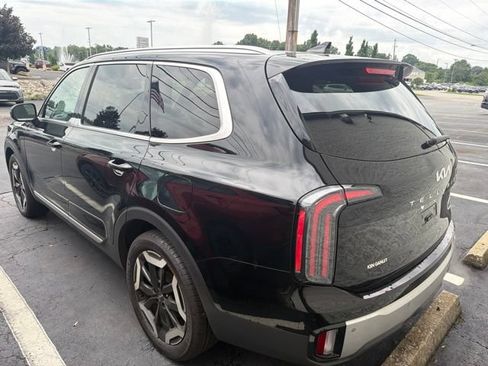 Used 2024 Kia Telluride EX AWD/4WD image 6