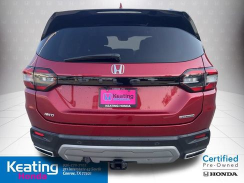Used 2024 Honda Pilot Touring image 7