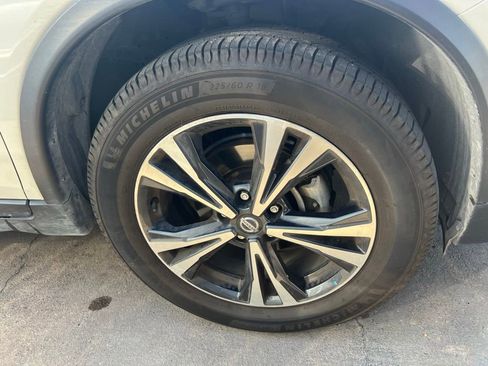 Used 2019 Nissan Rogue SV w/ Premium Package AWD/4WD image 23