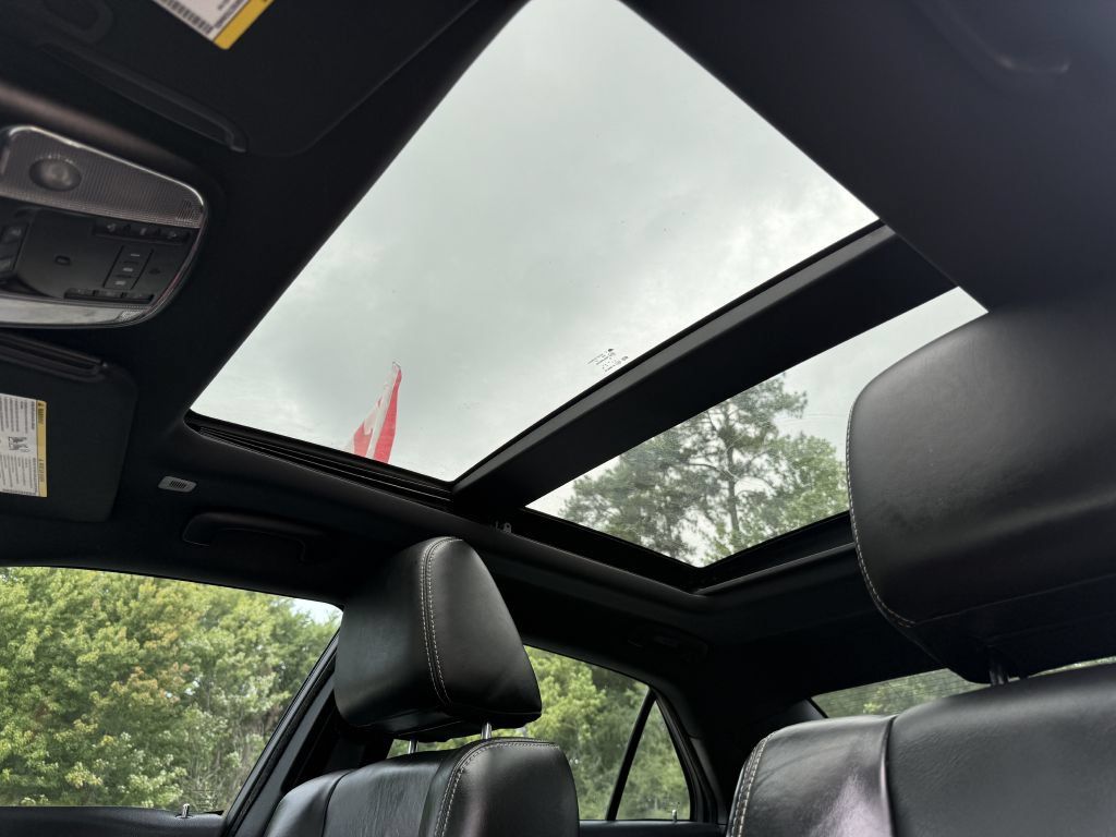 Used 2022 Chrysler 300 S RWD image 17