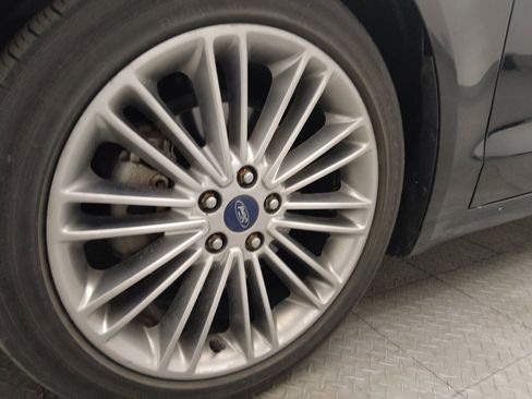 Used 2015 Ford Fusion SE w/ Equipment Group 202A FWD image 31