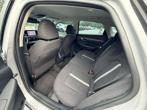 Used 2023 Hyundai Sonata SE FWD image 10