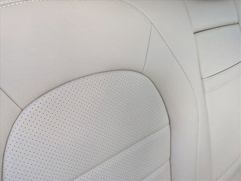 Used 2020 Mercedes-Benz GLC 300 image 19