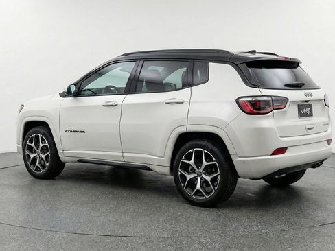 Used 2025 Jeep Compass Limited AWD/4WD image 6