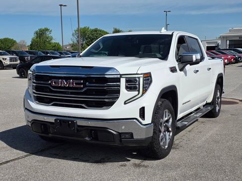 Used 2024 GMC Sierra 1500 SLT w/ SLT Premium Plus Package image 3