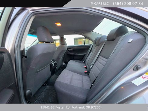 Used 2017 Toyota Camry LE FWD image 11