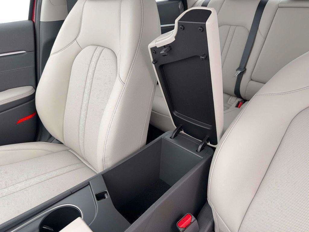 New 2026 Hyundai Sonata Limited FWD image 18