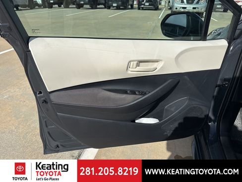 Used 2025 Toyota Corolla LE image 11