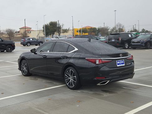 Used 2024 Lexus ES 350 w/ Premium Package image 6
