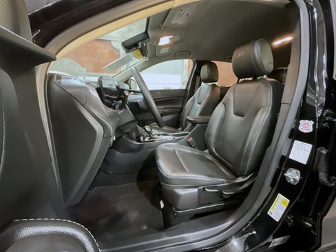 Certified 2024 Buick Encore GX Sport Touring image 10