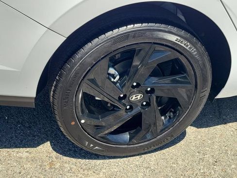 New 2026 Hyundai Elantra Sport FWD image 28