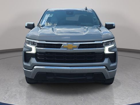 Used 2025 Chevrolet Silverado 1500 LT RWD image 2