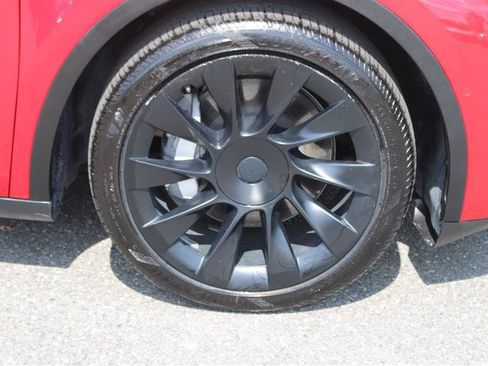 Used 2022 Tesla Model Y Long Range AWD/4WD image 8