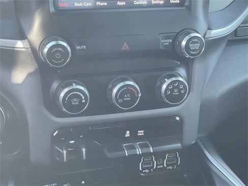 Used 2019 RAM 1500 Big Horn image 33