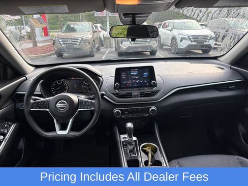 Used 2021 Nissan Altima 2.5 SV FWD image 9