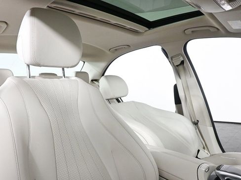 Certified 2017 Mercedes-Benz E 300 4MATIC image 21