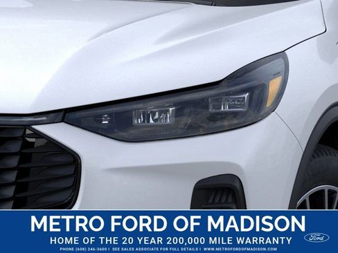 New 2025 Ford Escape SE w/ PHEV Premium Package FWD image 20